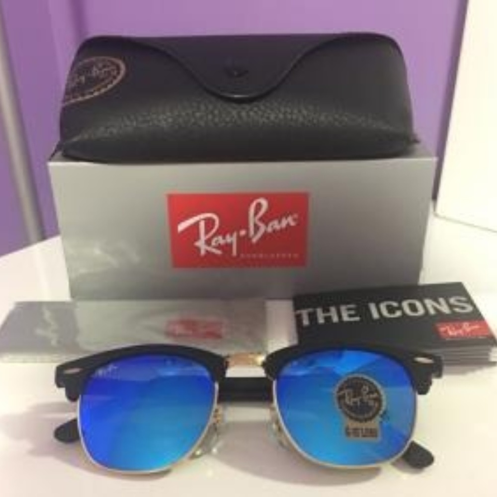 AN ORIGINAL AND BRAND NEW PAIR OF RAY BANS